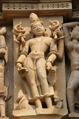 O Templo de Khajuraho: Uma Sinfonia em Pedra Celebrando o Amor e a Vida!