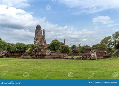  O Templo Wat Phu Chai: Uma Jornada Espiritual e Arqueológica na Antiga Capital de Vientiane